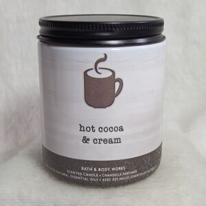 Bath & Body Works - Hot Cocoa & Cream Single Wick 7oz Candle
